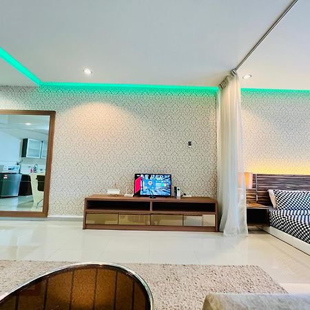 Regalia Suites & Residence By Enjoy Your Stay Куала-Лумпур Экстерьер фото