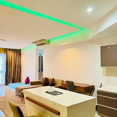 Regalia Suites & Residence By Enjoy Your Stay Куала-Лумпур Экстерьер фото